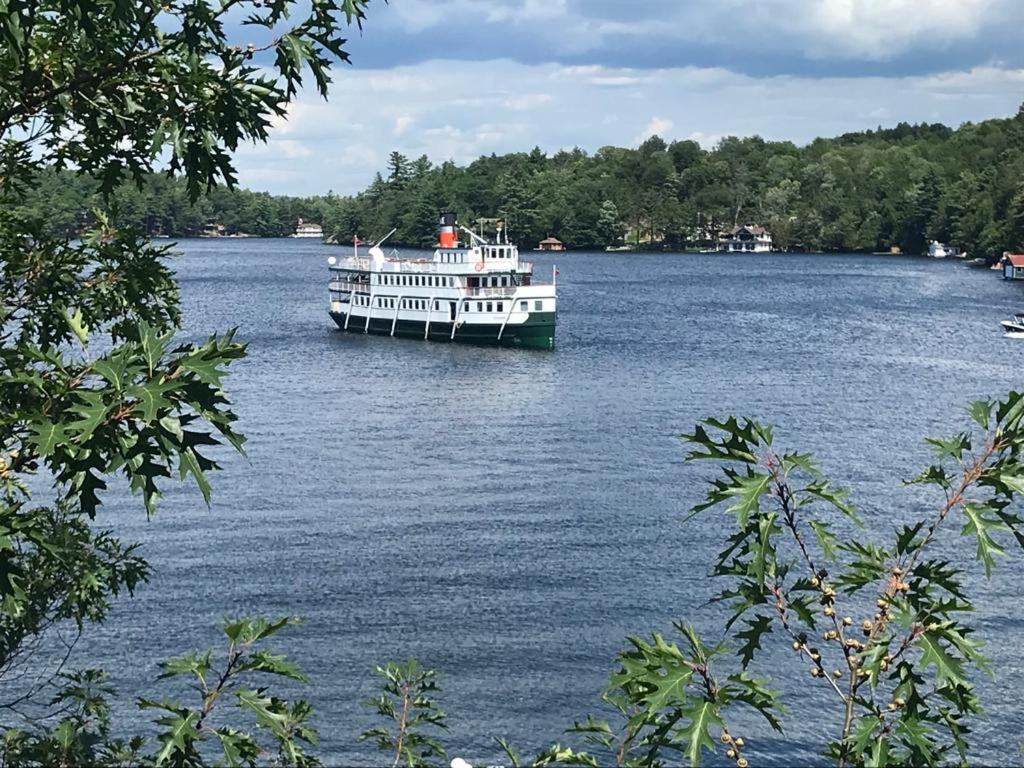 Muskoka Lakes Hotel And Resorts Порт Карлинг Екстериор снимка