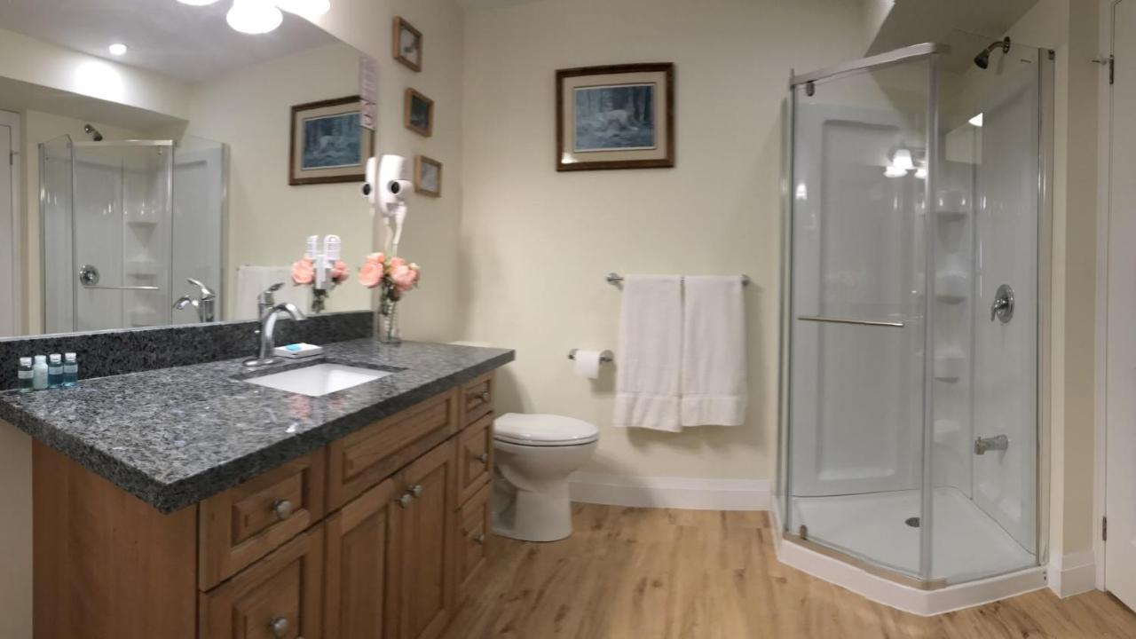 Muskoka Lakes Hotel And Resorts Порт Карлинг Екстериор снимка